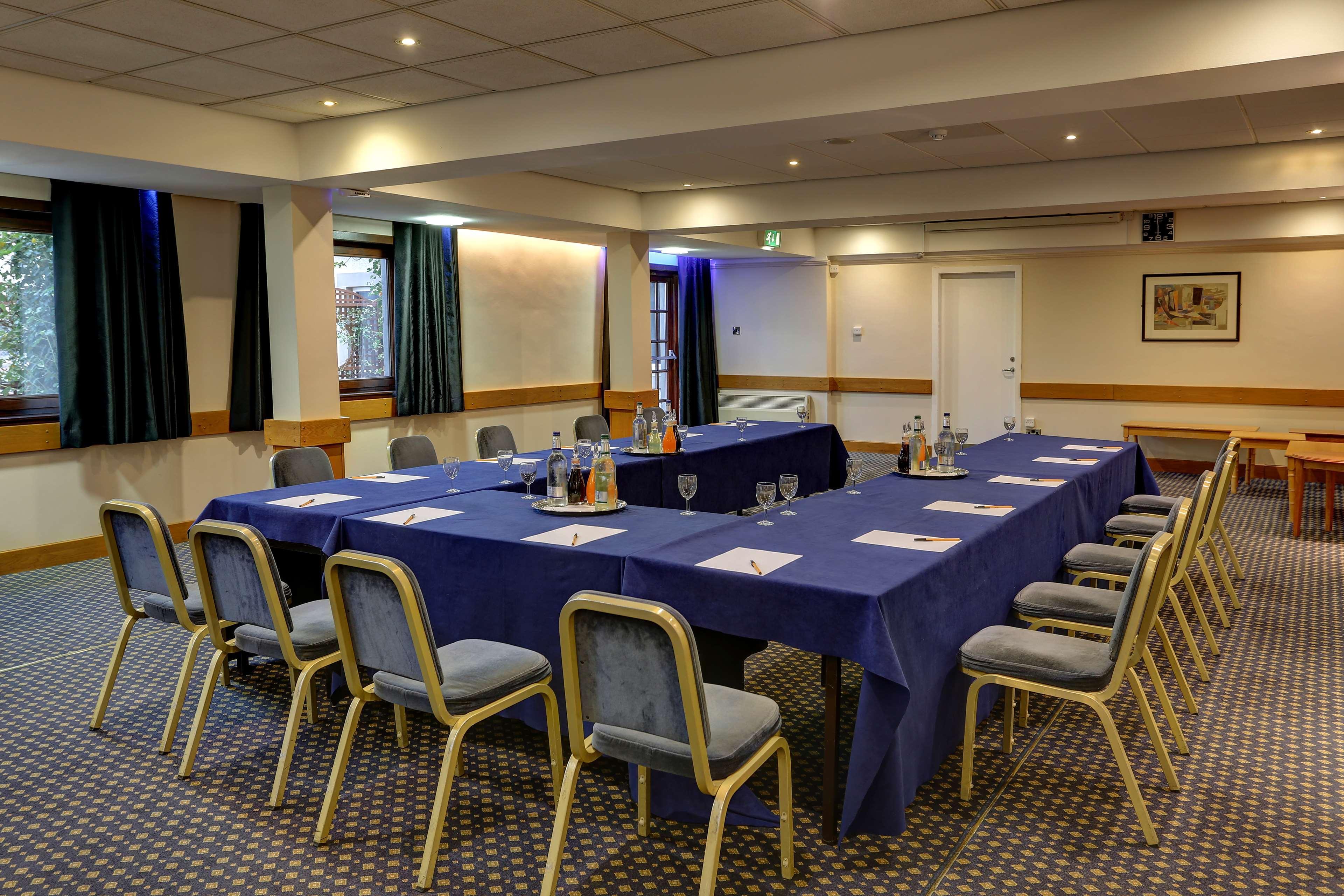 Best Western Kings Manor Edinburgh Exterior photo