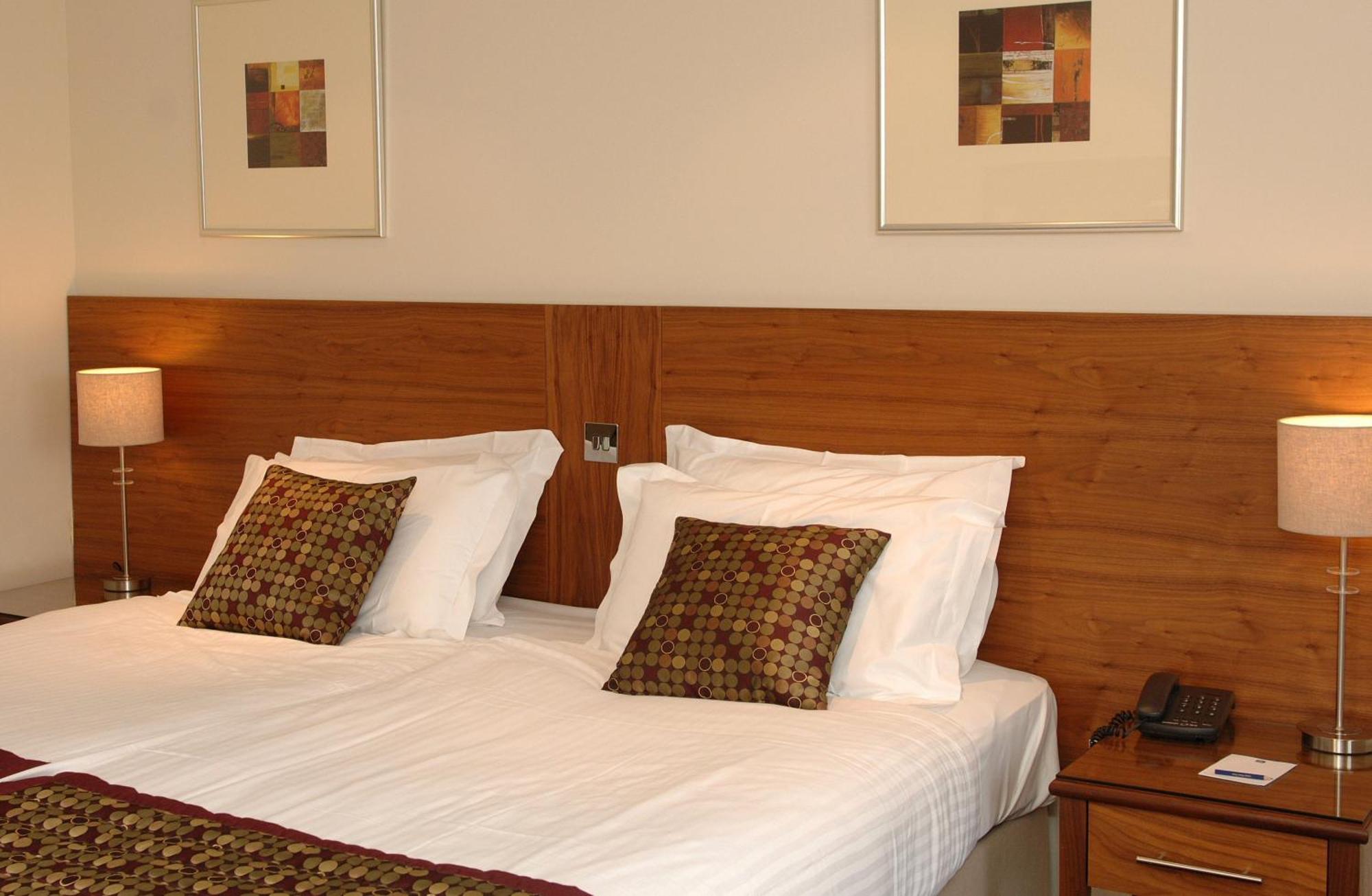 Best Western Kings Manor Edinburgh Exterior photo
